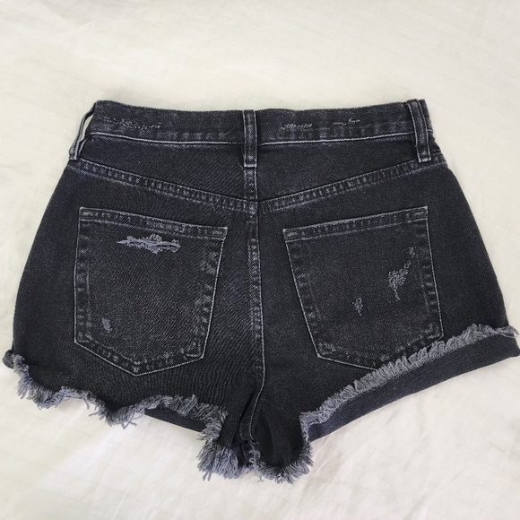 We The Free Button-fly Raw-Hem Shorts in Black size 26 - Picture 3 of 4